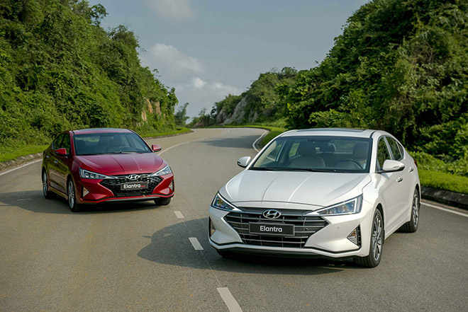 Hyundai Elantra được một số đại lý giảm giá lên đến 40 triệu đồng